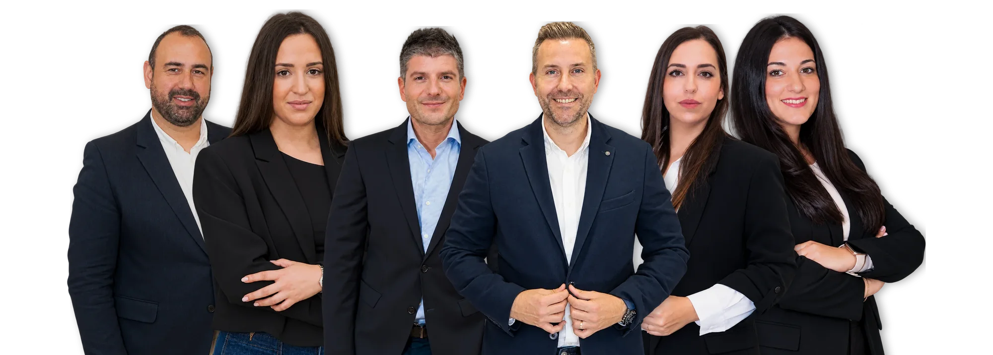 Josep Arribas, Joan Font y Marta Vallés, de dirección, con el equipo inmobiliario de Asesoría Arribas en Badalona