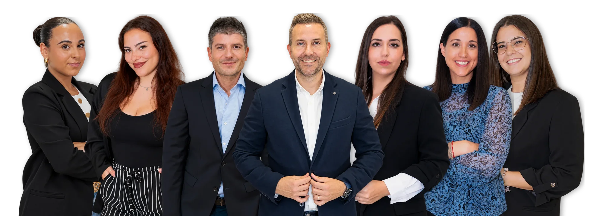 Josep Arribas, Joan Font y Marta Vallés, de dirección, con el equipo laboral de Asesoría Arribas en Badalona
