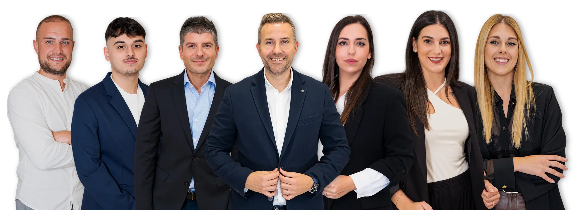 Josep Arribas, Joan Font y Marta Vallés, de dirección, con el equipo de impuestos de Asesoría Arribas en Badalona